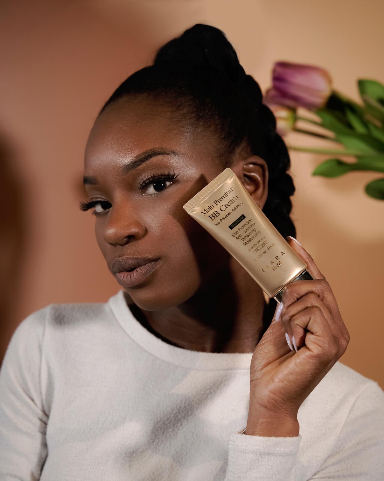 BB CREAM TIARA GOLD TONO MEDIUM.