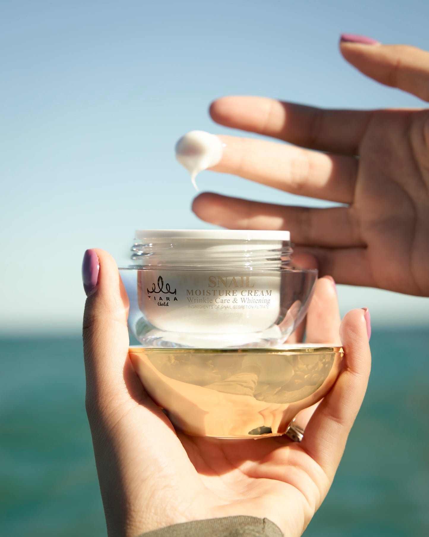 CREMA REAFIRMANTE - HIDRATANTE TIARA GOLD PREMIUM .